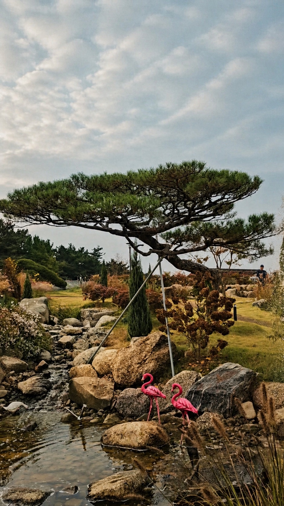 사계절 풍경을 품은 엣지230 정원